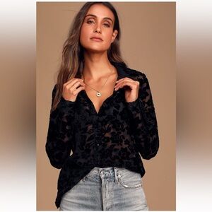 NWT Lulus Black Velvet Floral Print Button Up Top | Medium